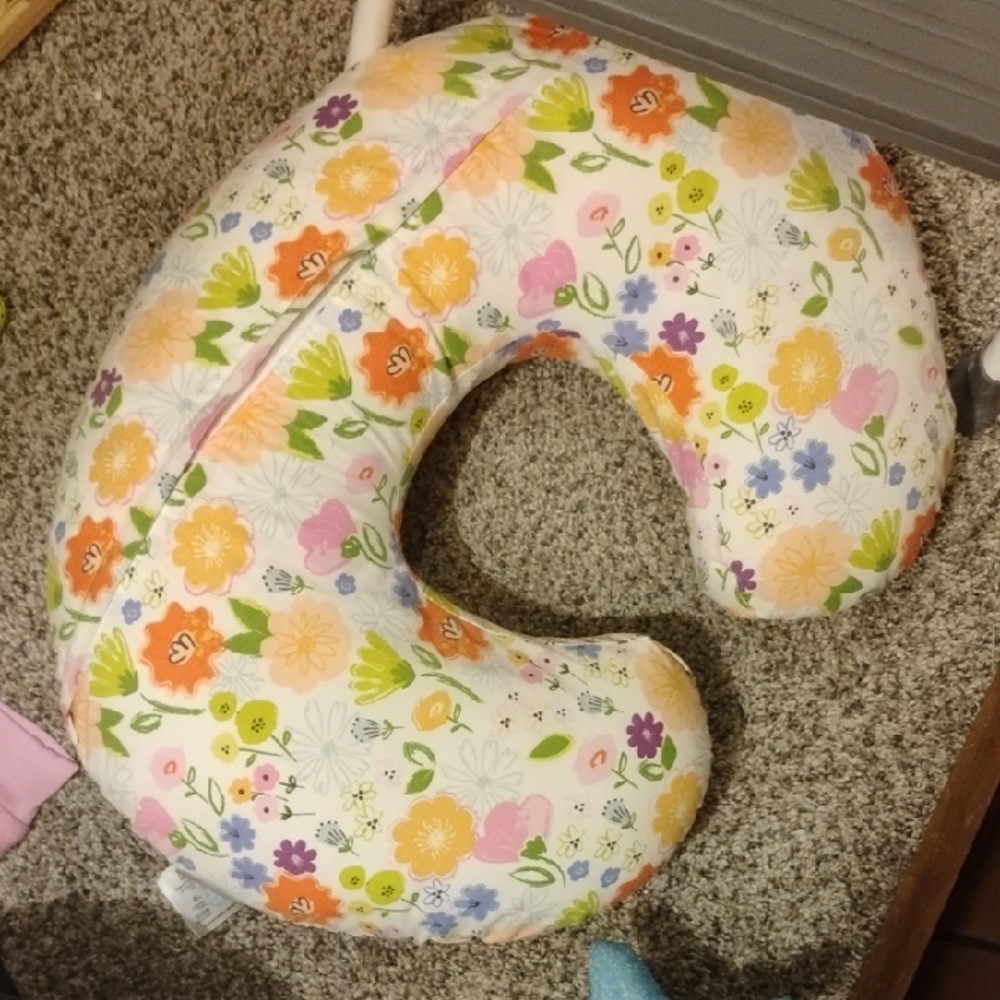 Boppy Floral Nursing Pillow - Multicolor